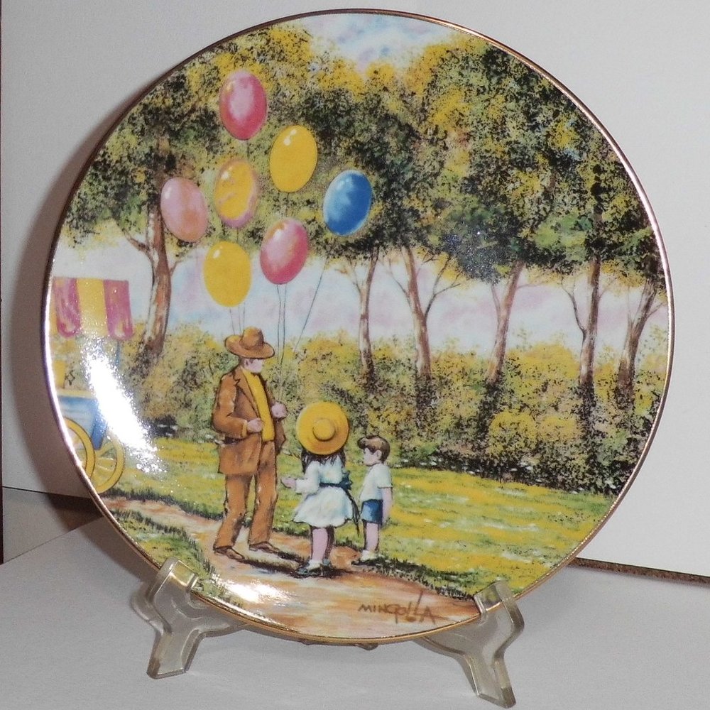 Limited Edition Plate -  "The Balloon Man"